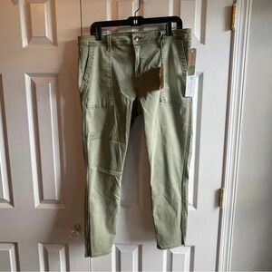 NWT Cosmic Blue Love Brooks Cargo Skinny Pant Women's Size 33 / Green